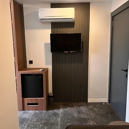 Wolf Of The City Hotel & Spa-2